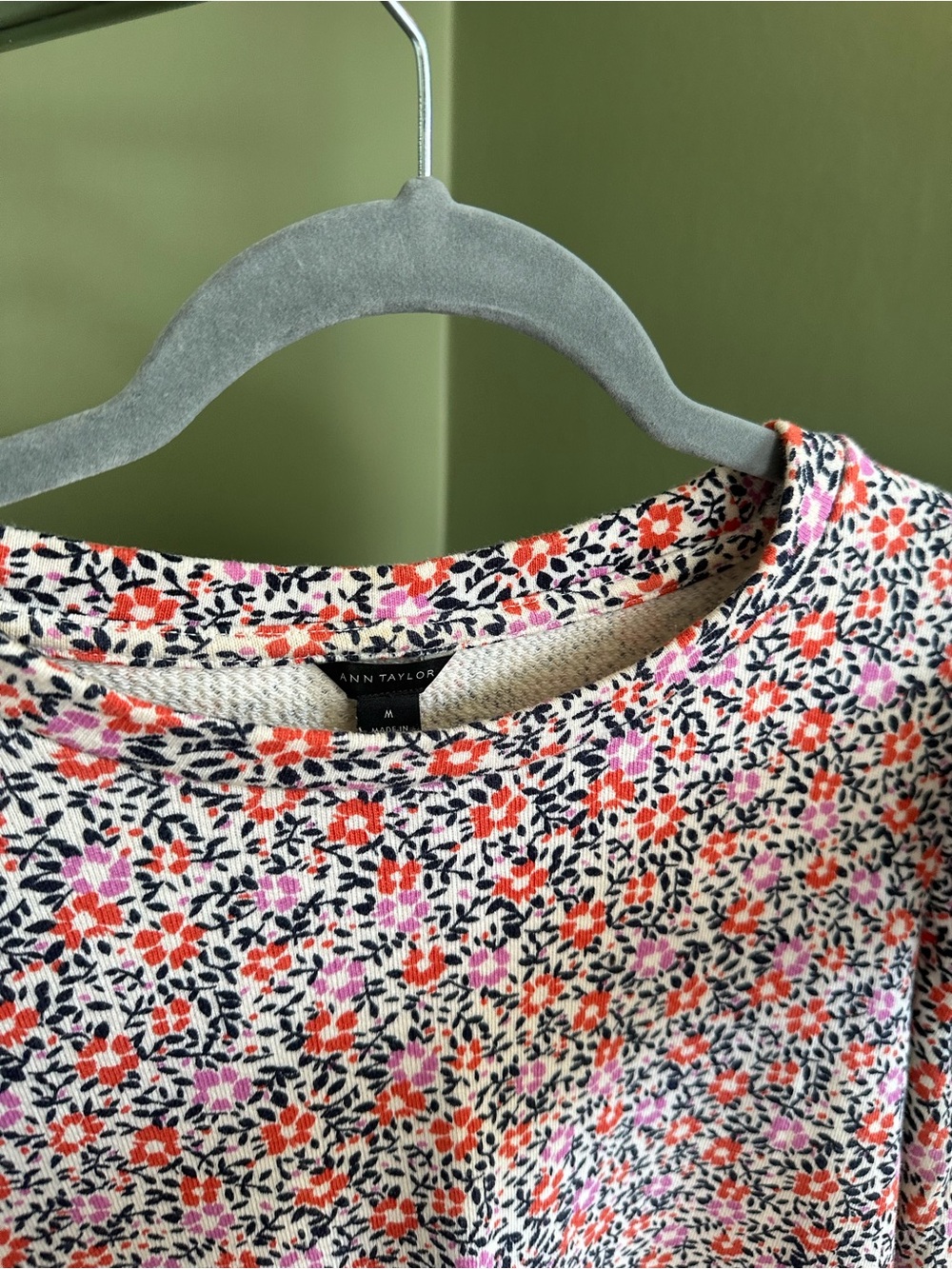 Ann Taylor Cream Floral Crewneck with Pink & Orange Blooms
